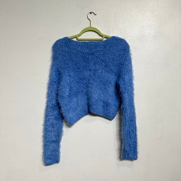 Divided H&M Blue Fuzzy V-Neck Crop Knit Sweater Sz M - Picture 8 of 11
